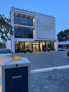 Prestige Hotel - Housity