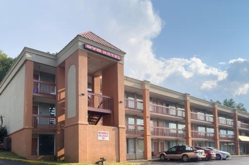 OYO Hotel Harriman near I-40 - Housity