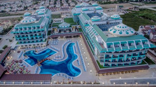 Sensitive Premium Resort & Spa - Housity