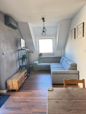 Uroczy apartament z dostępnym parkingiem - Housity
