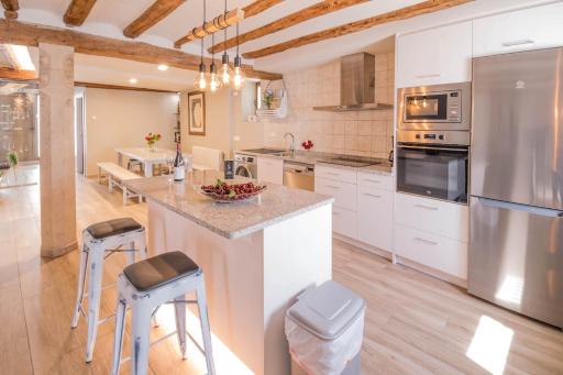 Praxedes Enea - Housity