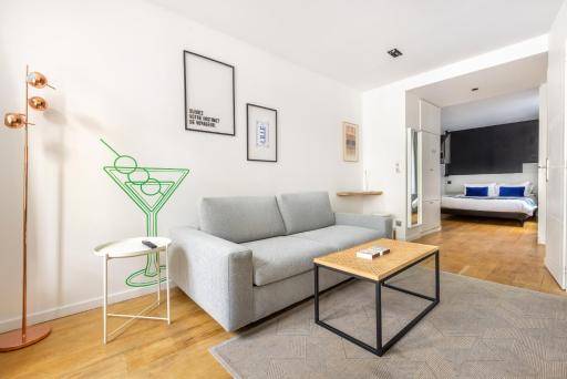 Le Chat Qui Dort - Housity