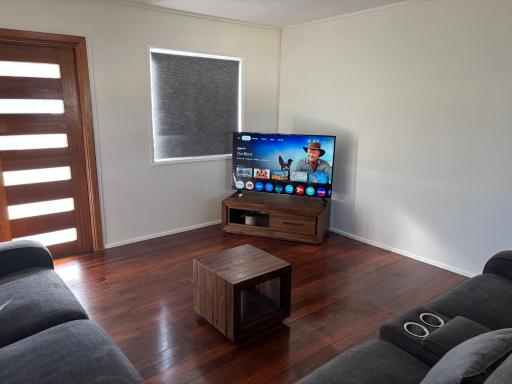 Family retreat near Caboolture Hospital - Housity