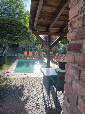 4 Ferienwohnungen ab 1 bis 7 Schlafzimmer mit Sommerpool - Housity