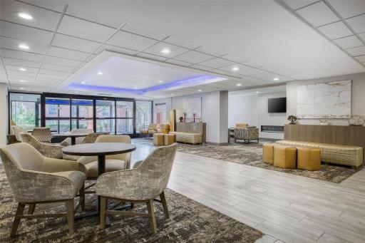SureStay Plus Hotel by Best Western Chicago Lombard - Housity