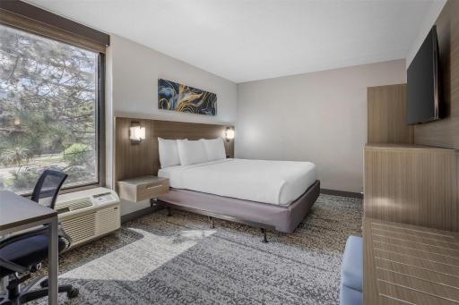 SureStay Plus Hotel by Best Western Chicago Lombard - Housity