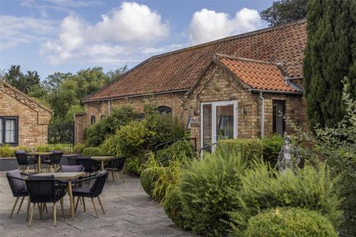 The Ashbourne Hotel - Housity