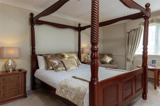 The Ashbourne Hotel - Housity