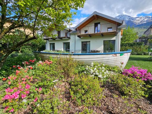 I LAGHEE casette BREVA e TIVANO Stylish Winter Cottage Cozy Home with Private Garden - Hizvo