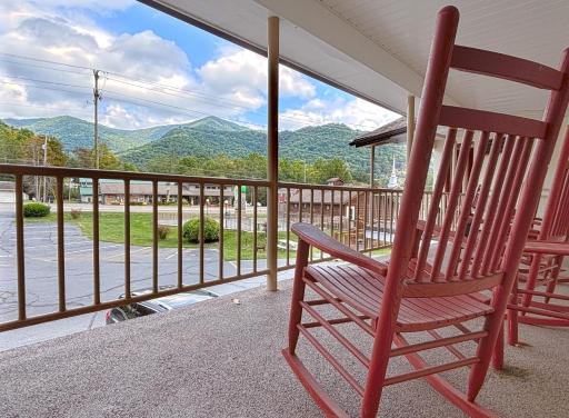 Castlewood Inn - Housity