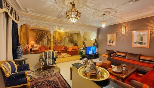 Oranger Family House City Center, Private Large House, Terasse Garden View, Free Parking - Housity