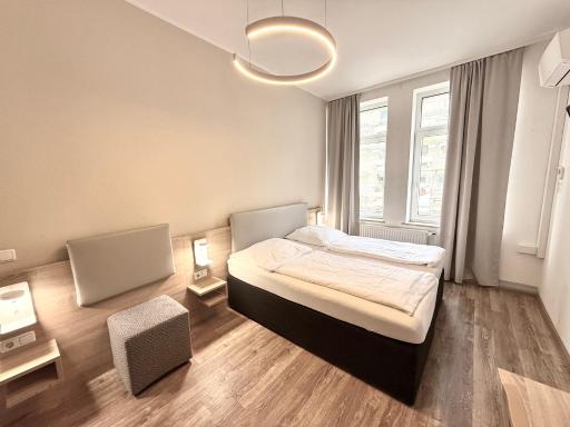 Central Hotel Duisburg - Housity