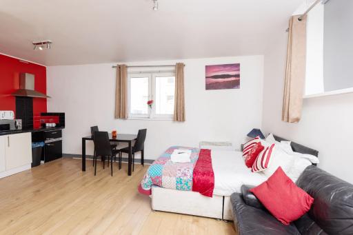 Bradford Apartments - Housity