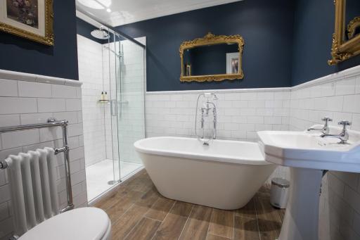 Bishop's Gate Hotel - Housity