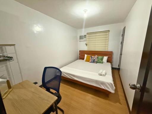 2-Bedroom Condo in Imus Cavite with UNLI WIFI, 50" TV, Netflix, Xbox One, Pool - Housity