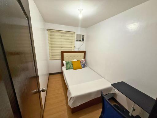 2-Bedroom Condo in Imus Cavite with UNLI WIFI, 50" TV, Netflix, Xbox One, Pool - Housity