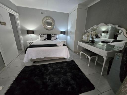 Zhantique Guest House 1- Unit 1 - Housity