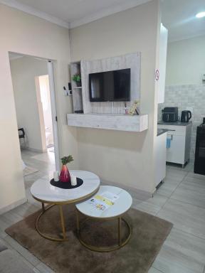 Peshline Guest House Unit 1 - Housity