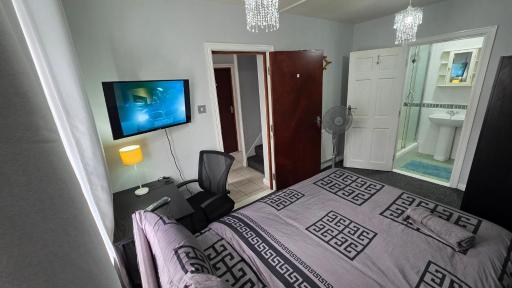 Fenia Estate - Housity