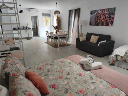Apartamentos Turísticos Antonio Parra - Housity