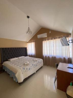 Hotel Hoskins Talara- Todas las habitaciones con aire acondicionado - Housity