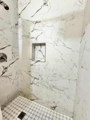 Crown Inn - Housity