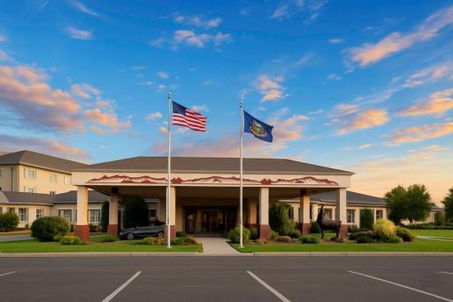 Clarion Inn Idaho Falls Riverfront - Housity