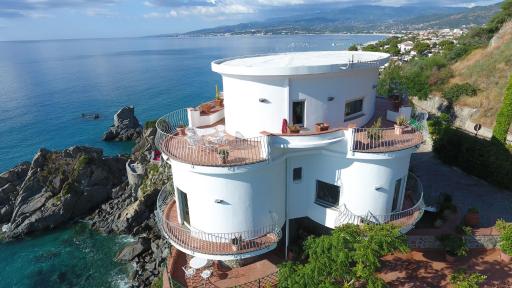 Villa Alcado - Housity