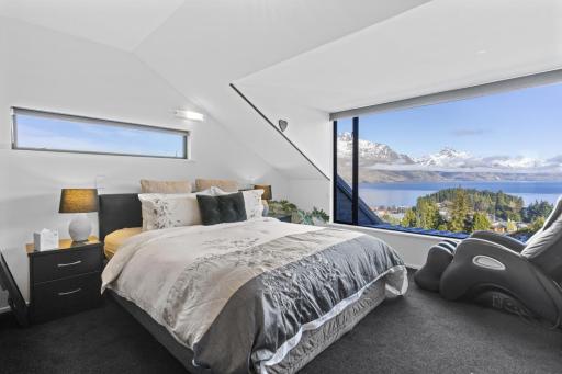 Awesome Studio - Amazing Mountain & Lake Views - Housity