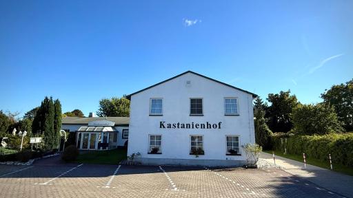Kastanienhof Hotel garni - Housity