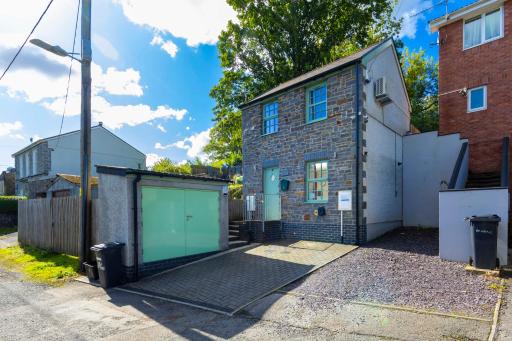 Ash Cottage - Housity