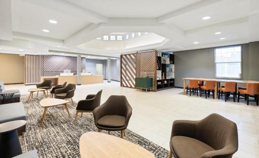 Holiday Inn Redding by IHG - Housity