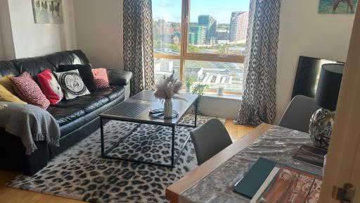 Leeds Dock Apartment - Housity