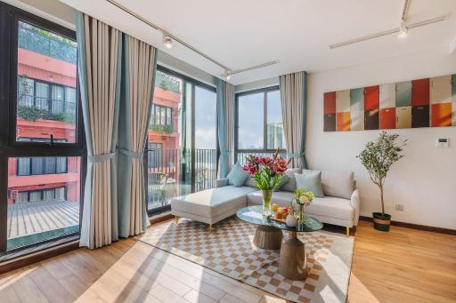 Margaery Boutique Apartment & Skyon9 Rooftop Bar - Housity