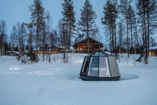 AuroraHut, Overwater Hut - Housity