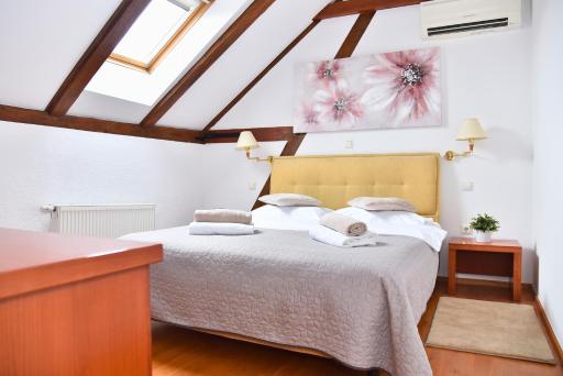 Sobe Bimbo - Housity