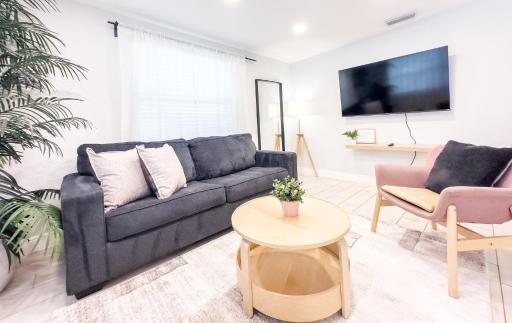 Chic & Stylish House In Tampa Ybor&busch - Housity