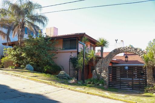 Costa Bonita Aparts & Spa - Housity