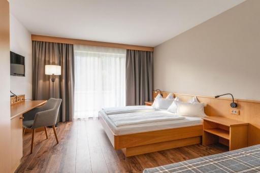 Hotel Brenner - Stop & Go - Housity