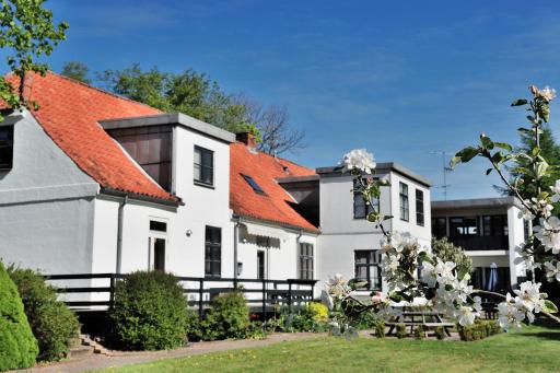 Provstegården Bed & Breakfast - Housity