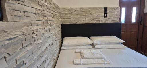 ΔΙΑΜΕΡΙΣΜΑ ΧΩΡΗΤΙΚΟΤΗΤΑΣ ΜΕΧΡΙ 4 ΑΤΟΜΩΝ ΚΕΝΤΡΙΚΑ! - Housity