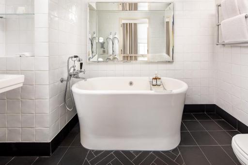 Great Northern Hotel, A Tribute Portfolio Hotel, London - Housity