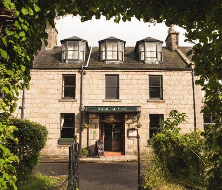 Balmoral Arms - Housity