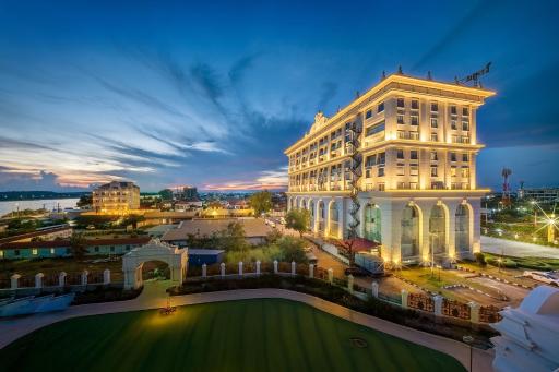 ST Hotel Wattay Airport - Housity
