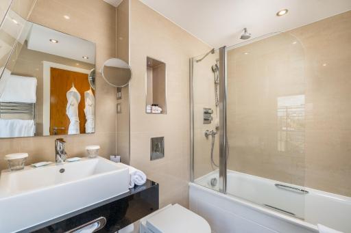 Washington Mayfair Hotel - Housity