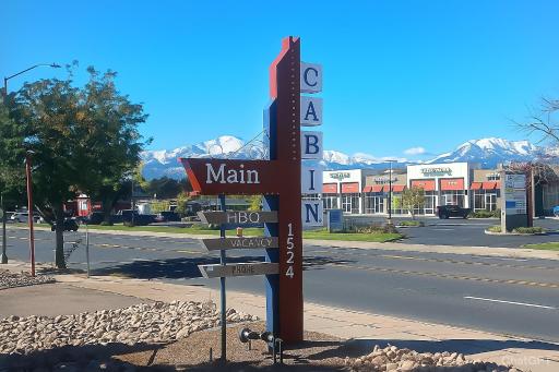 Cabins on Main Longmont - Housity