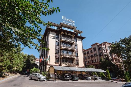 ROYAL RESIDENCE - Housity