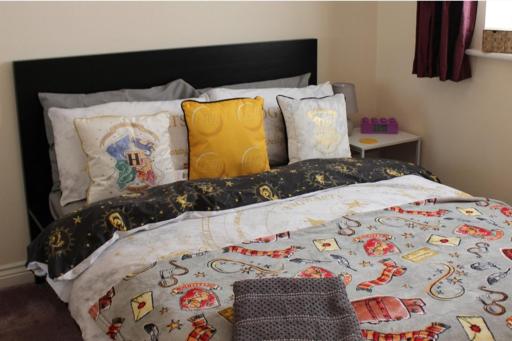 3 Bed Lego Themed Home - Sleeps 6 - Wifi Parking - Hizvo