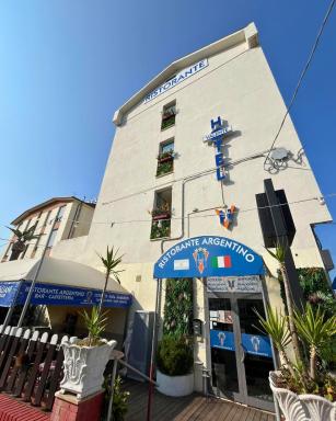 Hotel Valente - Housity