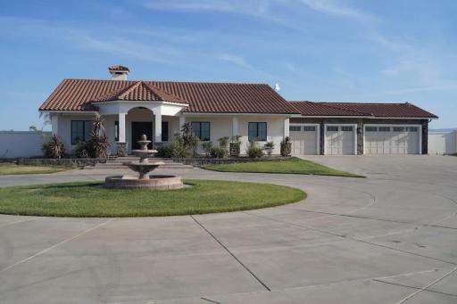 4BR LUXURY ENTERTAINMENT OASIS - Housity